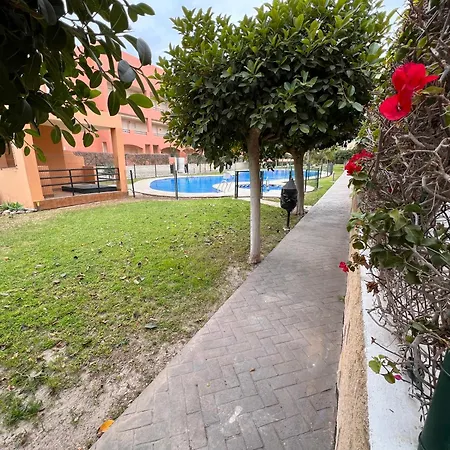 Precioso Bajo Con Jardin En Paraiso De Διαμέρισμα Vera